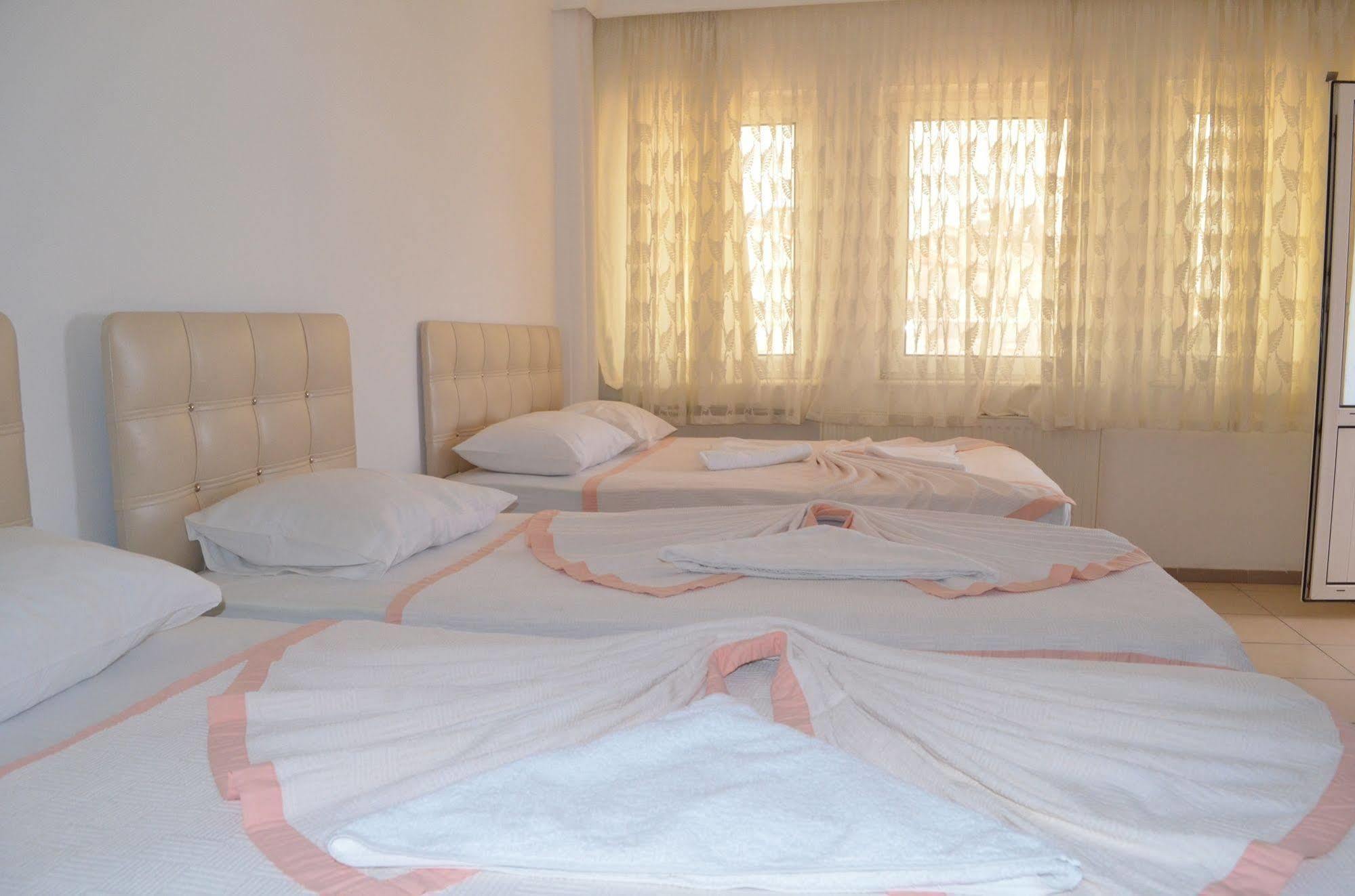 Hotel Prens Yildiz Ayvalik Exterior photo