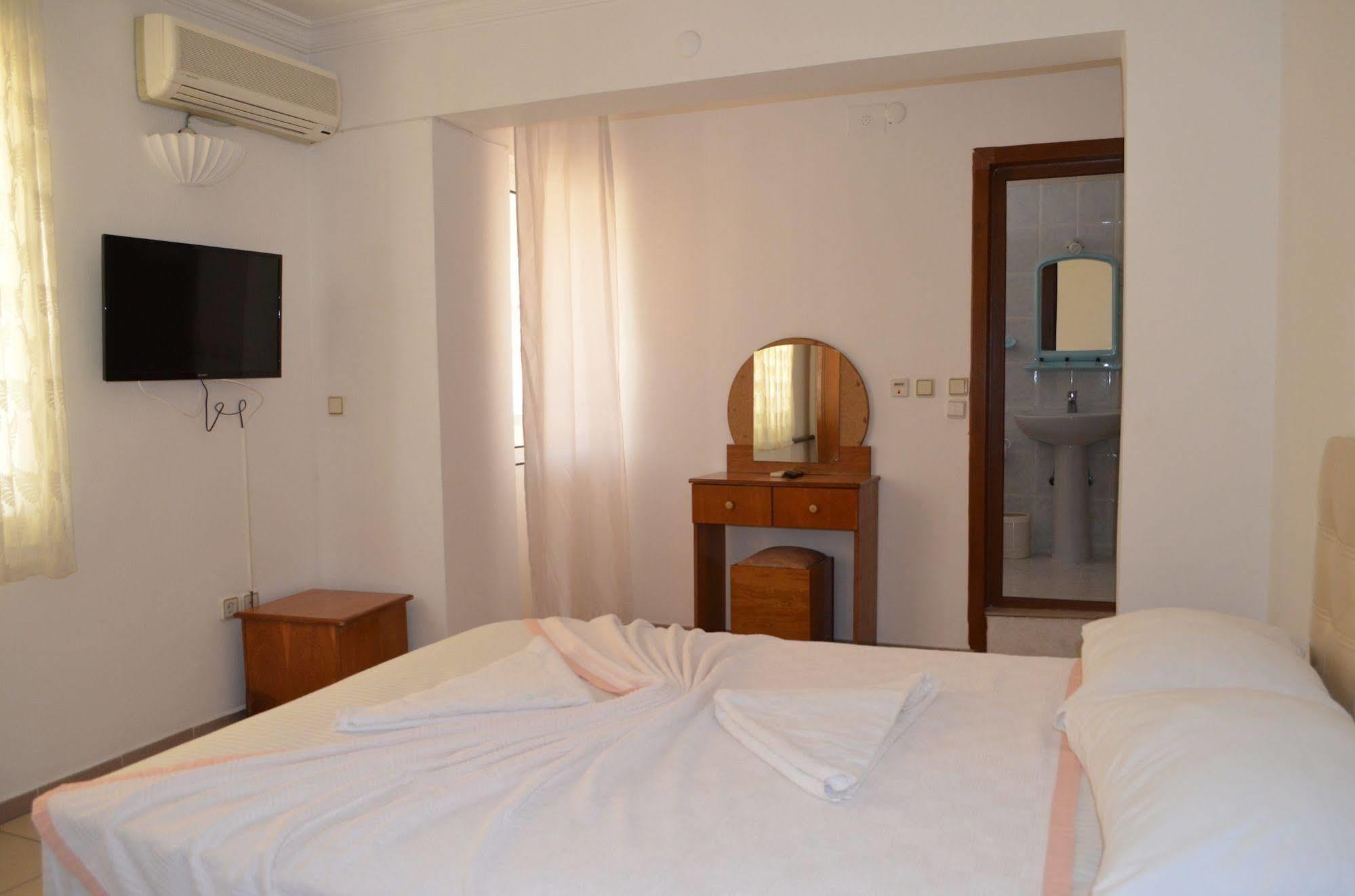 Hotel Prens Yildiz Ayvalik Exterior photo