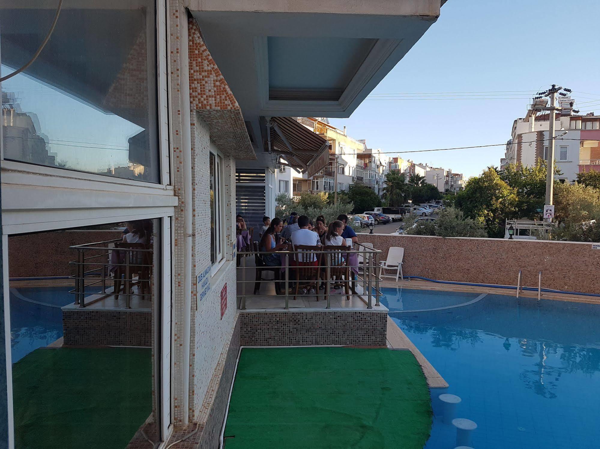 Hotel Prens Yildiz Ayvalik Exterior photo