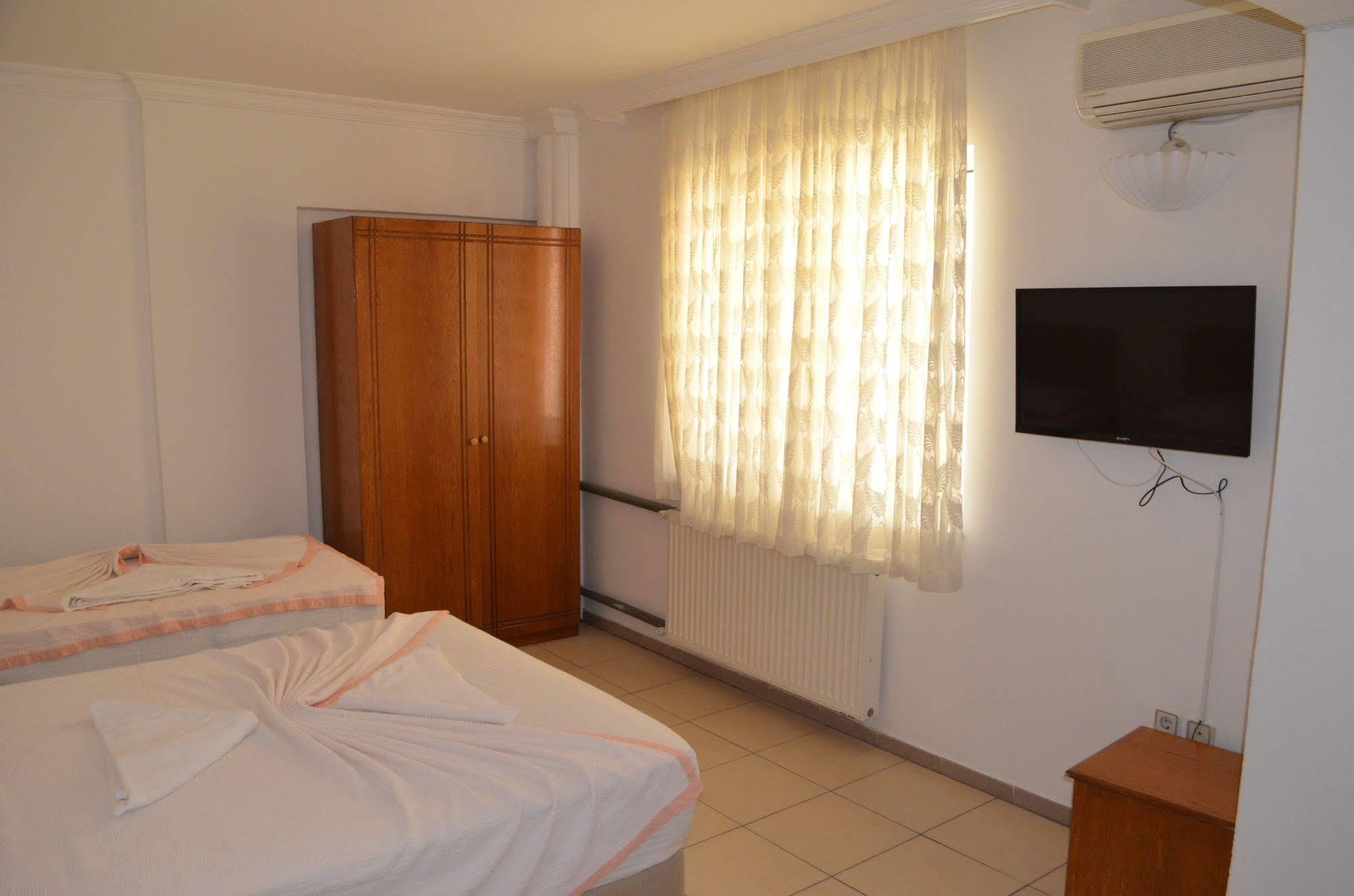 Hotel Prens Yildiz Ayvalik Exterior photo